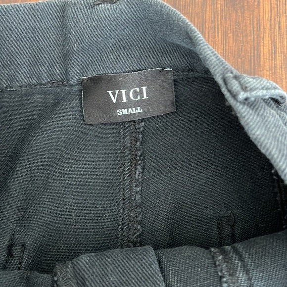 NEW VICI Pocketed Denim Cargo Pants - Picture 10 of 11
